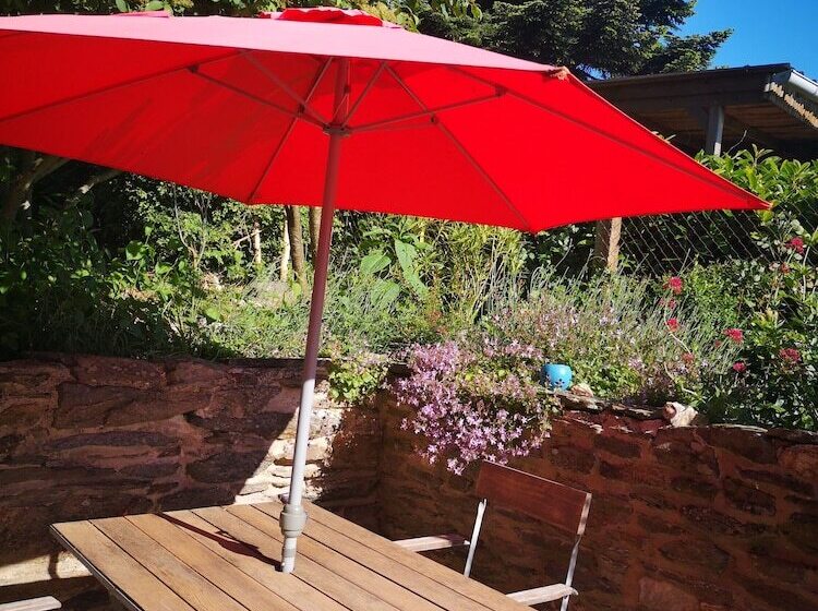 ベッドアンドブレックファースト Maison D Hôtes Hameau De Taur