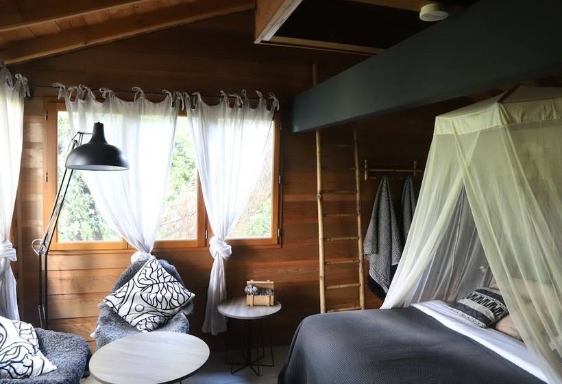 تختخواب و صبحانه Orion Tree Houses