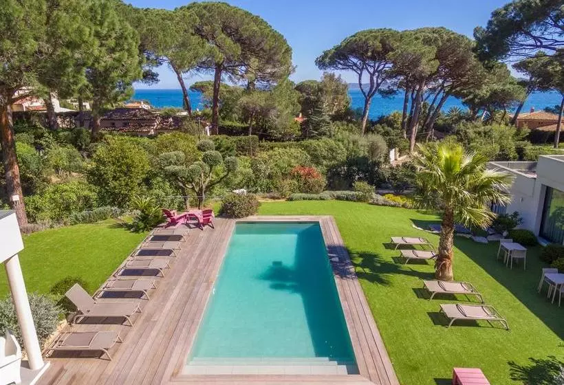 تختخواب و صبحانه Villa Californie
