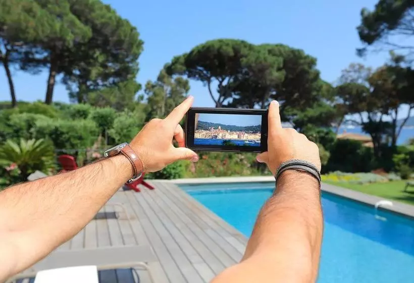 تختخواب و صبحانه Villa Californie