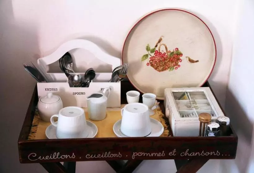 Aamiaismajoitus (B&B) Villa Les Palmiers