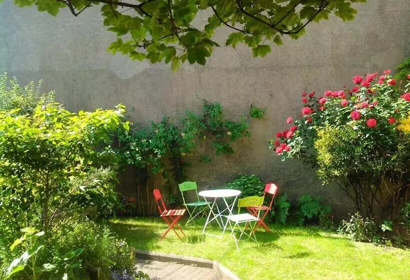 Aamiaismajoitus (B&B) Villa Les Palmiers