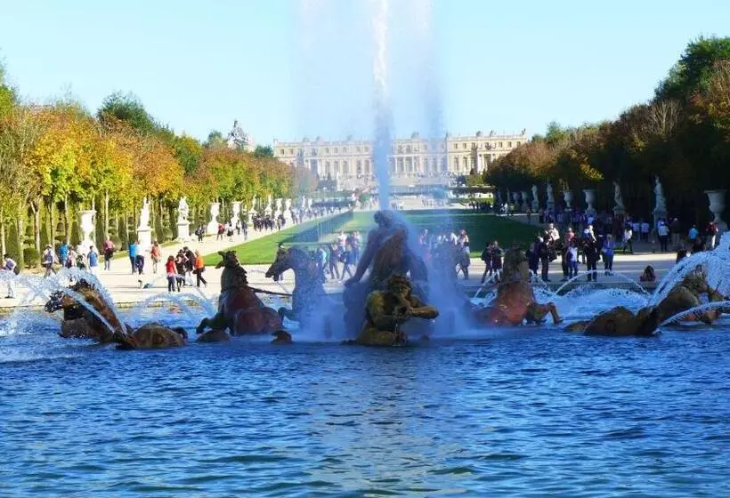 تختخواب و صبحانه Les Versaillaises
