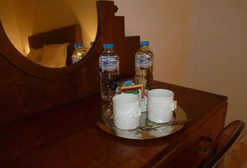 تختخواب و صبحانه Les Versaillaises