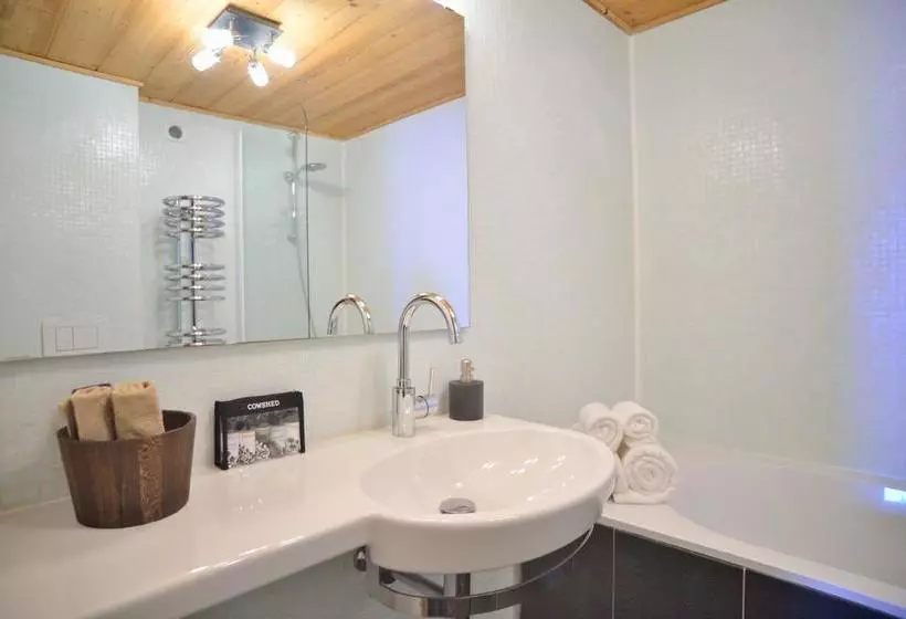 Bed and Breakfast Chalet Cannelle