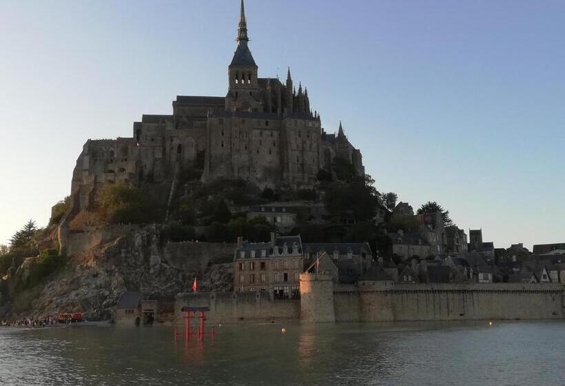 مبيت وإفطار Chambres D'hôtes Les Fleurettes En Baie Du Mont Saint Michel