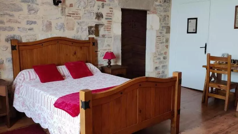 ベッドアンドブレックファースト Chambres D'hôtes L'escuelle Des Chevaliers