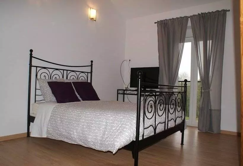 Aamiaismajoitus (B&B) Crezilles Hotes