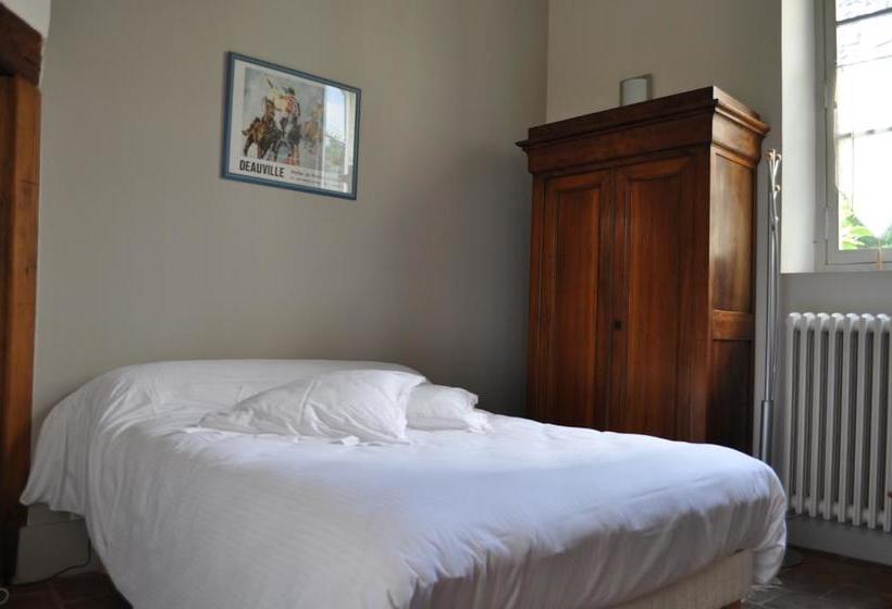 Aamiaismajoitus (B&B) Domaine De Belcayre