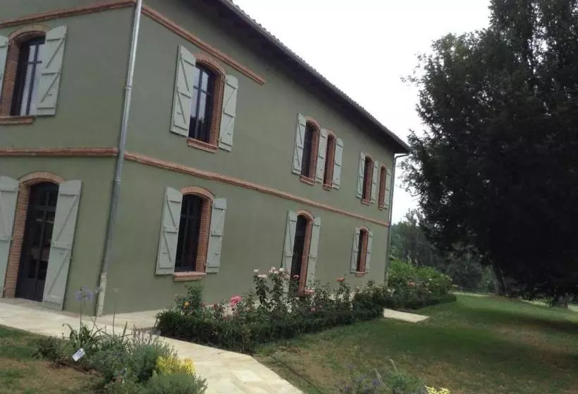 Aamiaismajoitus (B&B) Domaine De Belcayre