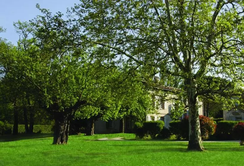 Aamiaismajoitus (B&B) Domaine De Belcayre