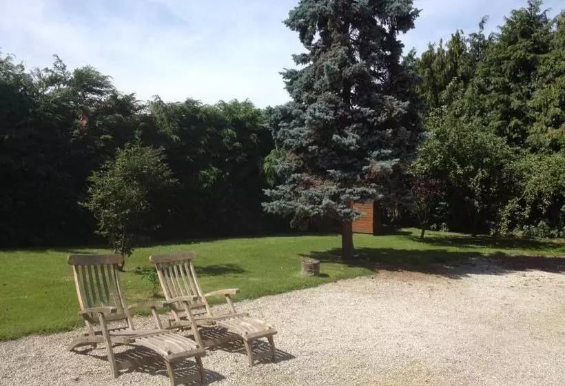 Aamiaismajoitus (B&B) Ferme De Riou