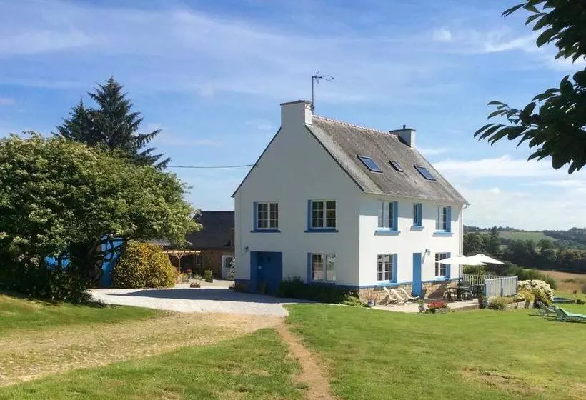 ベッドアンドブレックファースト L Araucaria Chambres D Hôtes Et Gîte