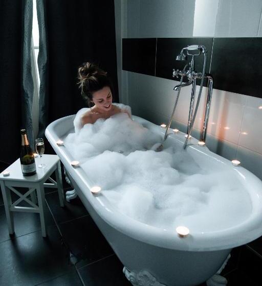 住宿加早餐 La Demeure Des Sacres Cathédrale