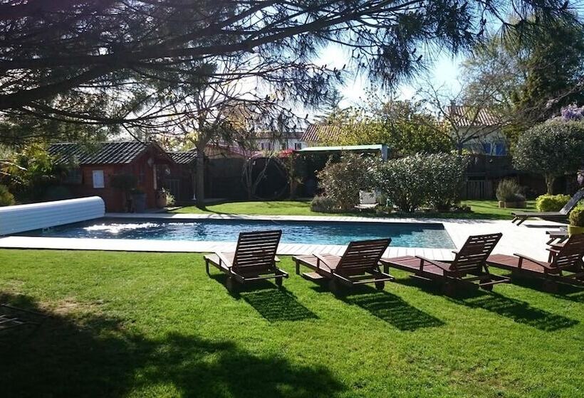 Bed and Breakfast Le Clos Des Romarins