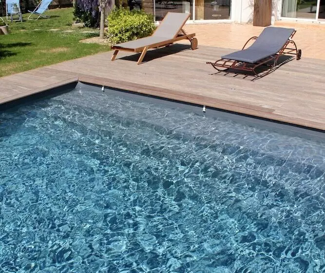ベッドアンドブレックファースト Le Clos Des Romarins