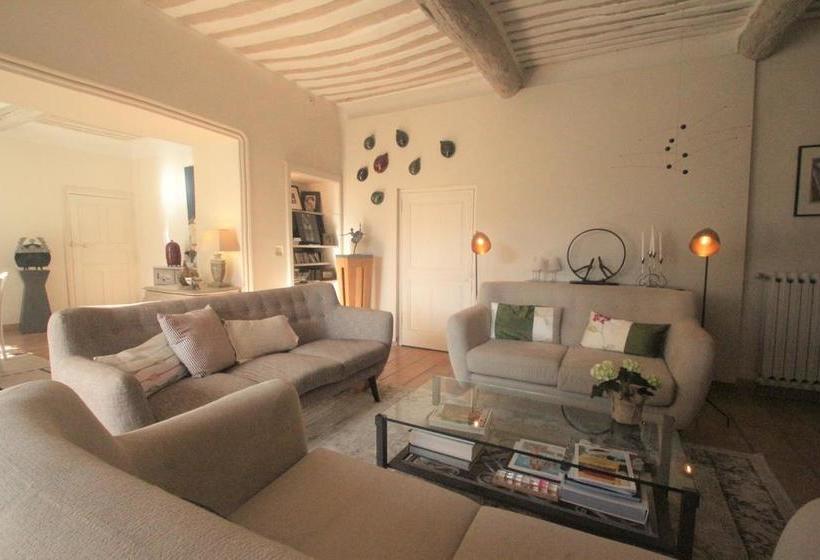 مبيت وإفطار Le Mas Des Lônes