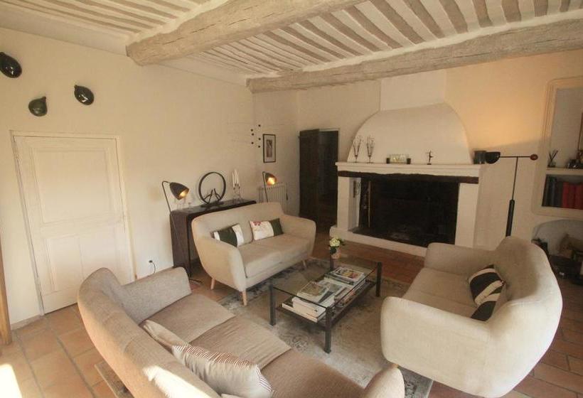 مبيت وإفطار Le Mas Des Lônes