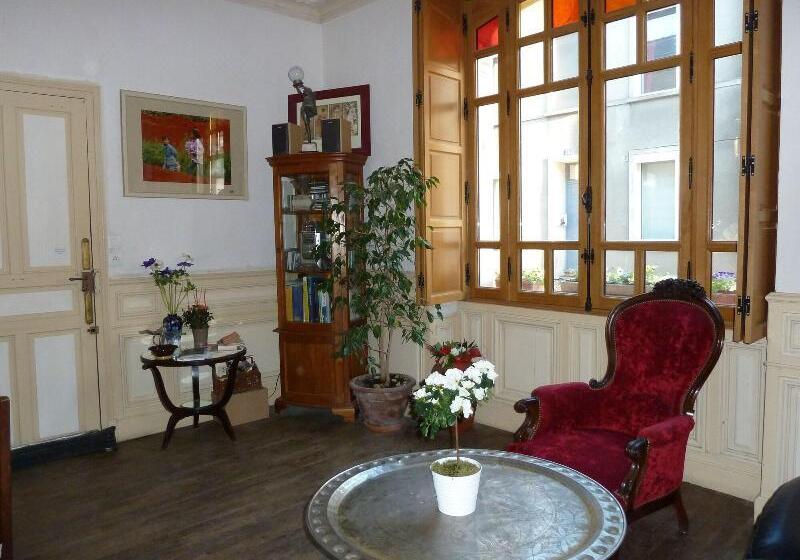 مبيت وإفطار Le Petit Quernon