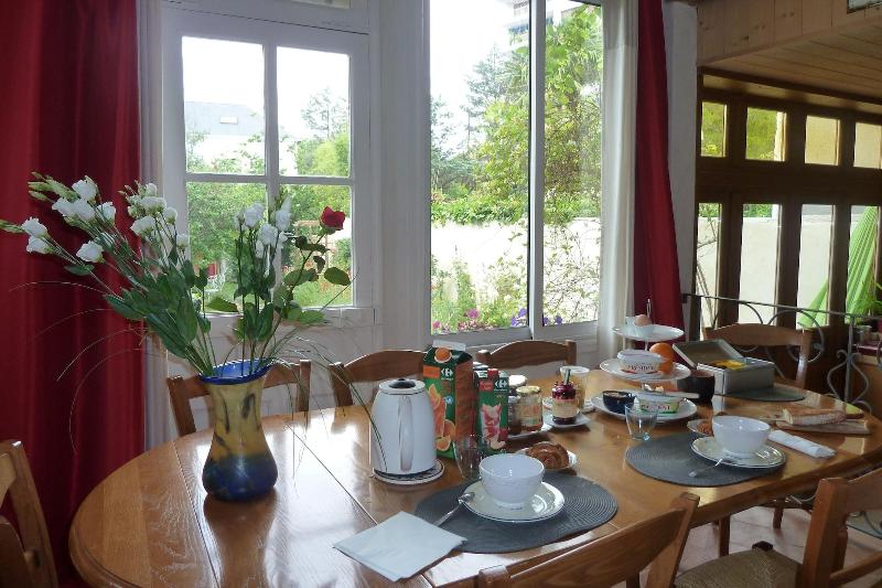 مبيت وإفطار Le Petit Quernon