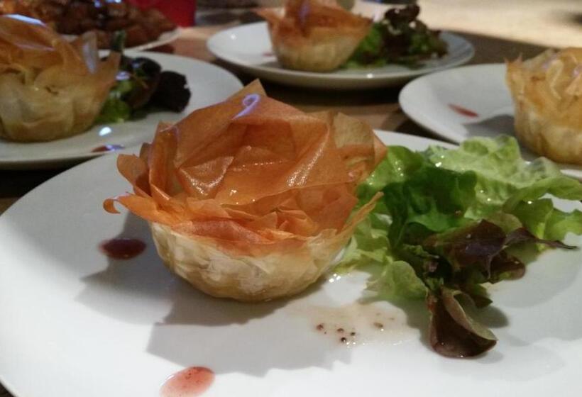 ベッドアンドブレックファースト Maison D Hôtes De Charme Les Bruhasses