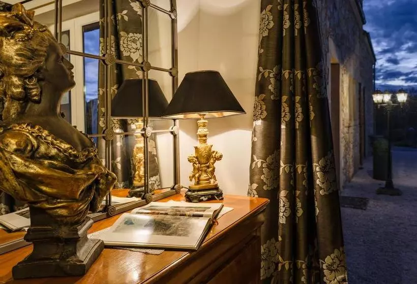 Aamiaismajoitus (B&B) La Barde Montfort, Votre Maison D Hôtes à 4 Kms De Sarlat Dordogne