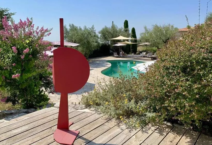 تختخواب و صبحانه Maison D'hôtes Bleu Azur