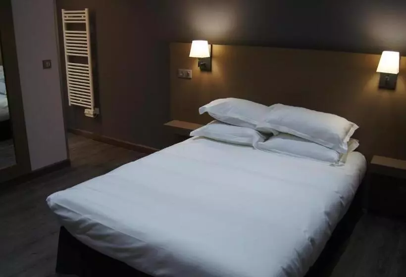 ホテル Auberge Du Cheval Blanc