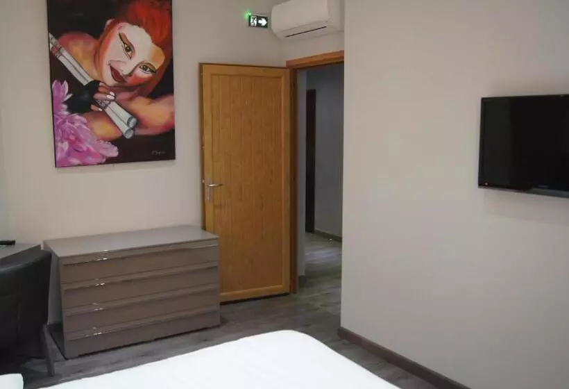 ホテル Auberge Du Cheval Blanc