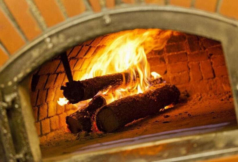 Отель De La Beursaudiere