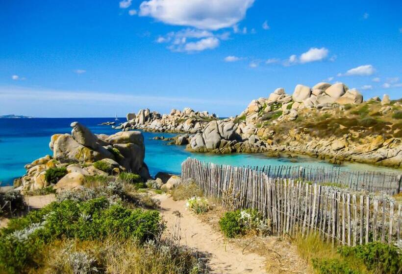 فندق Domaine De Licetto