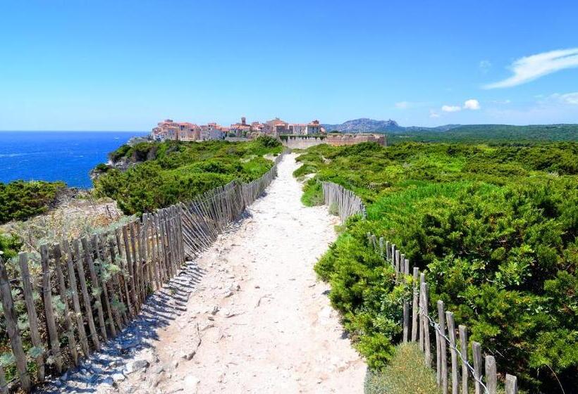 فندق Domaine De Licetto