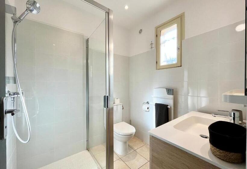 فندق Domaine De Licetto