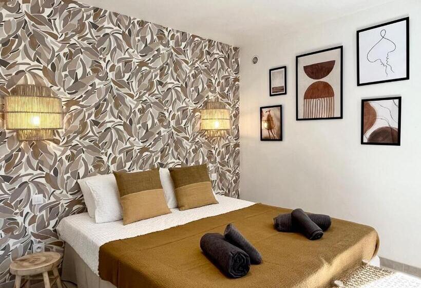 فندق Domaine De Licetto