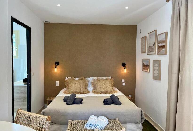 فندق Domaine De Licetto