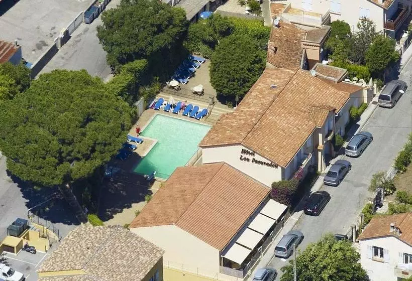 هتل Hôtel Lou Paouvadou