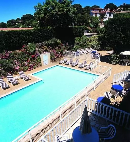هتل Hôtel Lou Paouvadou