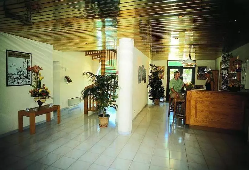 هتل Hôtel Lou Paouvadou