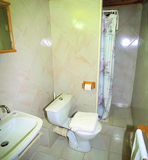 هتل Hôtel Lou Paouvadou
