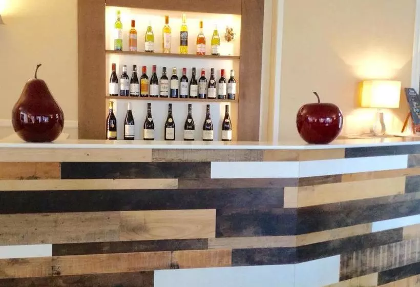 ホテル Hôtel Restaurant De La Place