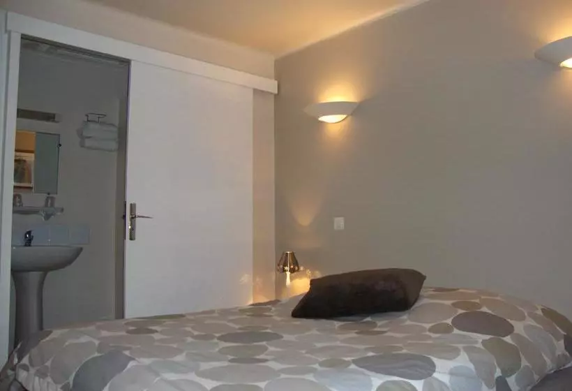 ホテル Hôtel Restaurant De La Place
