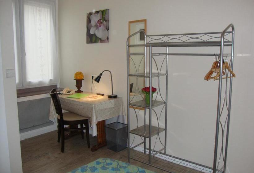 호텔 Hôtel Restaurant De La Place