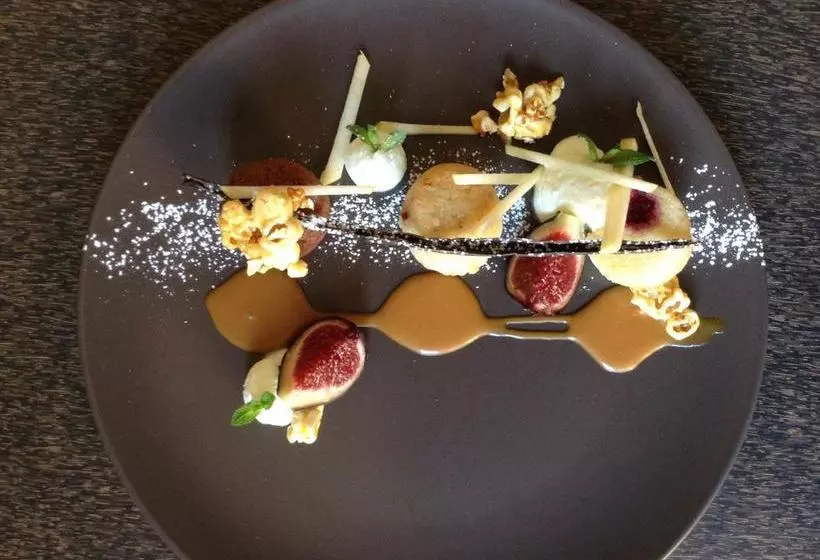 ホテル Hôtel Restaurant De La Place