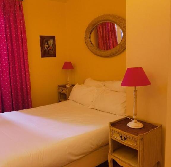 בית מלון כפרי Auberge Des Glycines