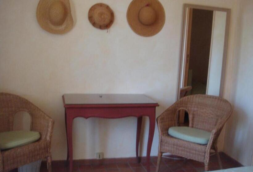 בית מלון כפרי Auberge Des Glycines