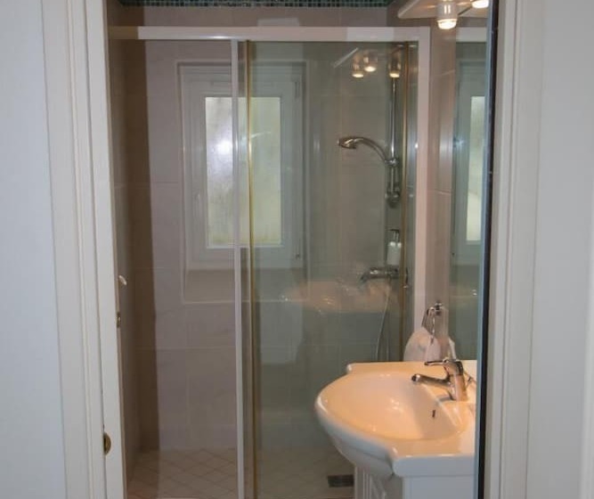 فندق Logis Hôtel & Restaurant Au Clos Paillé Charme & Caractère