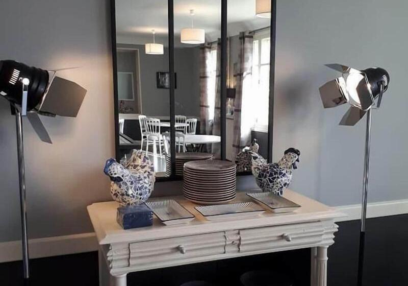 فندق Logis Hôtel & Restaurant Au Clos Paillé Charme & Caractère