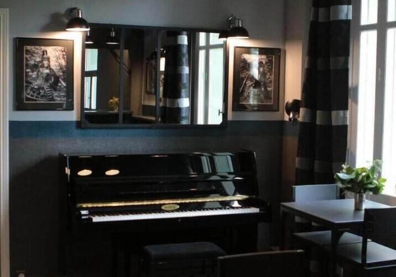 فندق Logis Hôtel & Restaurant Au Clos Paillé Charme & Caractère