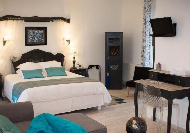 فندق Logis Hôtel & Restaurant Au Clos Paillé Charme & Caractère