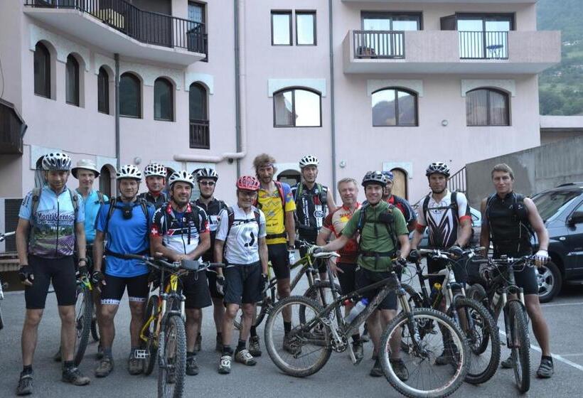 בית מלון כפרי Terminus Hôtel Des 3 Vallées